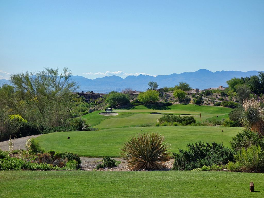 8th Hole at Red Rock Country Club (Mountain) (360 Yard Par 4)